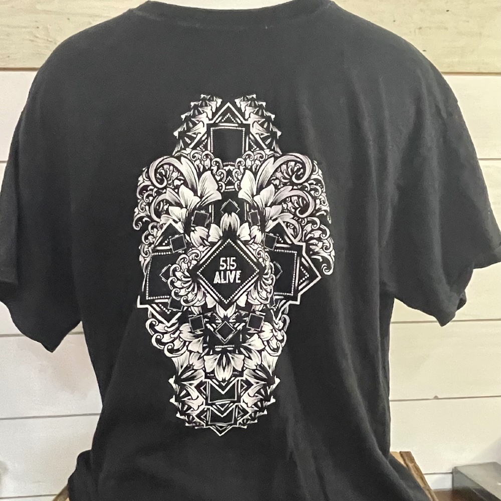 tshirt with 515 in the middle of a cross with flowers